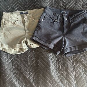 2 Pair Aero Shorts. Size 0. Black & Green great condition. Stretch, soft, cuffed
